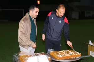 (Φώτος) Κοπή βασιλόπιττας με Χάμπο και Ντιουνκού 