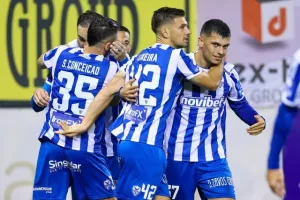 Ανόρθωση-Εθνικός Άχνας: Ατανάς Ίλιεφ ο λυτρωτής! (φώτος)