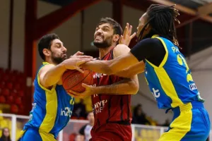 Νίκησε με 100αρα ο Κεραυνός το ΑΠΟΕΛ