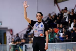 Νίκησε με 100αρα ο Κεραυνός το ΑΠΟΕΛ