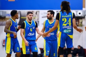 Νίκησε με 100αρα ο Κεραυνός το ΑΠΟΕΛ