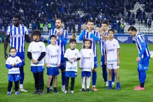 Ανόρθωση-ΑΕΚ: Η "Κυρία" επέστρεψε με Ίλιεφ από την… άσπρη βούλα! (Φώτος)