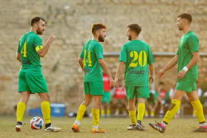Νίκες για Άδωνη και Ορφέα