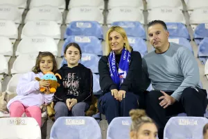 (Φώτος) Ο κόσμος στο ΠΑΠ