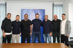 Μάντζιος/Υπογραφές (Φώτος/Βίντεο)