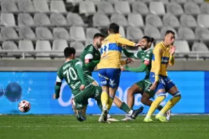 ΑΠΟΕΛ-Ομόνοια 29Μ: "Τράβηξε"... εξάσφαιρο και έκλεισε θέση στην οκτάδα (Φώτος)