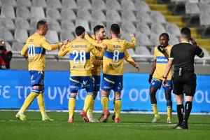 ΑΠΟΕΛ-Ομόνοια 29Μ: "Τράβηξε"... εξάσφαιρο και έκλεισε θέση στην οκτάδα (Φώτος)