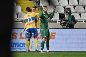 ΑΠΟΕΛ-Ομόνοια 29Μ: "Τράβηξε"... εξάσφαιρο και έκλεισε θέση στην οκτάδα (Φώτος)