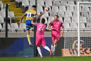ΑΠΟΕΛ-Καρμιώτισσα: Επιστροφή στις νίκες με τριάρα (φώτος)