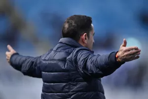 ΑΠΟΕΛ-Ομόνοια Αραδίππου: Εφτάρα δώρο… σε Χιμένεθ!