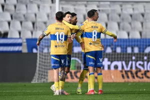 ΑΠΟΕΛ-Ομόνοια Αραδίππου: Εφτάρα δώρο… σε Χιμένεθ!