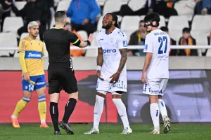 ΑΠΟΕΛ-Ομόνοια Αραδίππου: Εφτάρα δώρο… σε Χιμένεθ!