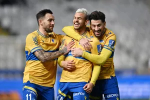 Η UEFA έγραψε για… "APOEL show"!