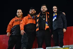 (ΦΩΤΟΡΕΠΟΡΤΑΖ) Ο κόσμος στο Νέα Σαλαμίνα-ΑΠΟΕΛ