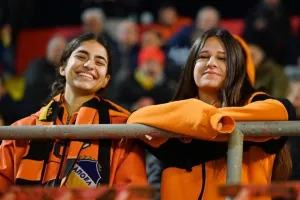 (ΦΩΤΟΡΕΠΟΡΤΑΖ) Ο κόσμος στο Νέα Σαλαμίνα-ΑΠΟΕΛ