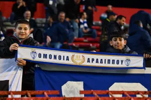 Σταθερά... ΕΚΕΙ!