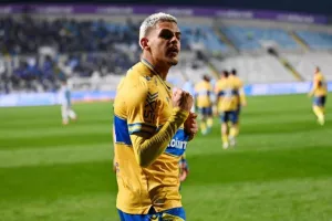 ΑΠΟΕΛ-Πάφος: Γαλάζια...πρόκριση στα πέναλτι! (φώτος)