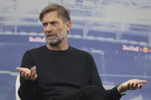 Κλοπ: "Θέλω να κάνω το ποδόσφαιρο καλύτερο, ελπίζω ο Σαλάχ να μείνει στη Λίβερπουλ"