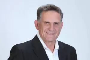 Νέος πρόεδρος ο Σιαξιατές