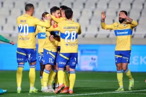 ΑΠΟΕΛ-Ομόνοια 29Μ: "Τράβηξε"... εξάσφαιρο και έκλεισε θέση στην οκτάδα (Φώτος)