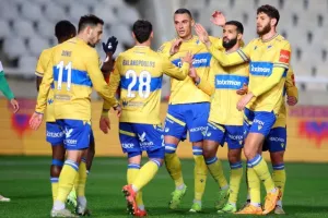 ΑΠΟΕΛ-Ομόνοια 29Μ: "Τράβηξε"... εξάσφαιρο και έκλεισε θέση στην οκτάδα (Φώτος)