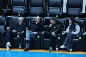 Εύκολα... η Πετρολίνα ΑΕΚ τον Απόλλωνα (φώτος)