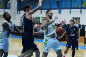 Εύκολα... η Πετρολίνα ΑΕΚ τον Απόλλωνα (φώτος)
