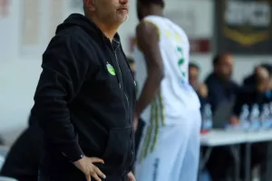 Εύκολα... η Πετρολίνα ΑΕΚ τον Απόλλωνα (φώτος)
