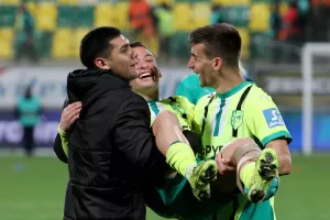 Σήκωσαν… Τσακόν