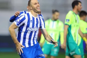 Ανόρθωση-ΑΕΚ: Η "Κυρία" επέστρεψε με Ίλιεφ από την… άσπρη βούλα! (Φώτος)