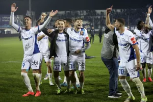 (ΒΙΝΤΕΟ Kerkida/φώτος) Πάρτι... πρόκρισης στο πέταλο μαζί με τους παίκτες!