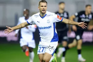 Ανόρθωση-Απόλλων: Στους "4" με τριπλό... χτύπημα! (φώτος)