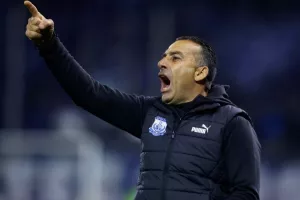 Ανόρθωση-Απόλλων: Στους "4" με τριπλό... χτύπημα! (φώτος)