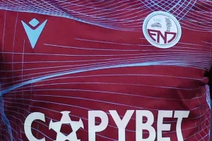 Στηρίζει δίχρονο κοριτσάκι που χρειάζεται βοήθεια η ΕΝΠ