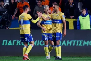 ΑΠΟΕΛ-Καρμιώτισσα: Επιστροφή στις νίκες με τριάρα (φώτος)