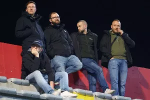 (ΦΩΤΟΡΕΠΟΡΤΑΖ) Ο κόσμος στο Νέα Σαλαμίνα-ΑΠΟΕΛ