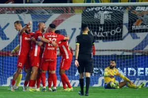 Νέα Σαλαμίνα-ΑΠΟΕΛ: Ούτε τώρα νίκη εκτός έδρας- Ψυχωμένος… ερυθρόλευκος βαθμός (φώτος)
