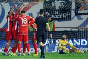 Νέα Σαλαμίνα-ΑΠΟΕΛ: Ούτε τώρα νίκη εκτός έδρας- Ψυχωμένος… ερυθρόλευκος βαθμός (φώτος)