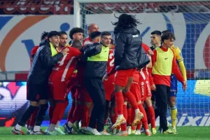 Νέα Σαλαμίνα-ΑΠΟΕΛ: Ούτε τώρα νίκη εκτός έδρας- Ψυχωμένος… ερυθρόλευκος βαθμός (φώτος)