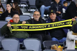 (Φώτος) Oι ΑΕΛίστες με Απόλλωνα