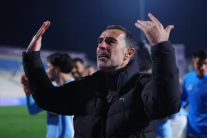(Βίντεο/Φώτος Kerkida) Χάρισαν φανέλες και... πανηγύρισαν την πρόκριση!