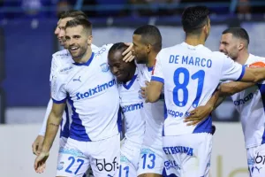 Ανόρθωση-Απόλλων: Στους "4" με τριπλό... χτύπημα! (φώτος)