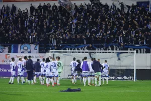(ΒΙΝΤΕΟ Kerkida/φώτος) Πάρτι... πρόκρισης στο πέταλο μαζί με τους παίκτες!