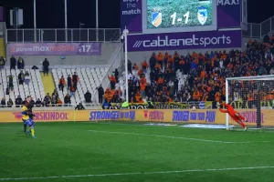 ΑΠΟΕΛ-Πάφος: Γαλάζια...πρόκριση στα πέναλτι! (φώτος)