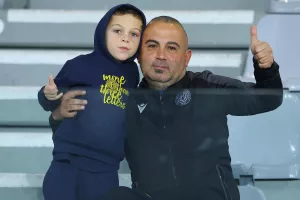 (Φώτος) Oι ΑΕΛίστες με Απόλλωνα