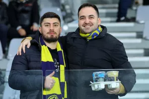 (Φώτος) Oι ΑΕΛίστες με Απόλλωνα