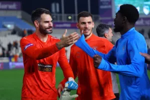 ΑΠΟΕΛ-Πάφος: Γαλάζια...πρόκριση στα πέναλτι! (φώτος)