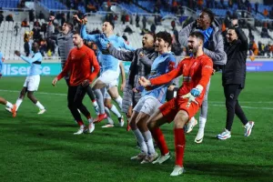 ΑΠΟΕΛ-Πάφος: Γαλάζια...πρόκριση στα πέναλτι! (φώτος)