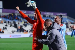 ΑΠΟΕΛ-Πάφος: Γαλάζια...πρόκριση στα πέναλτι! (φώτος)