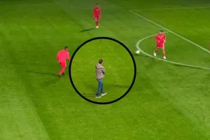 Από κοντά ο κόουτς... 